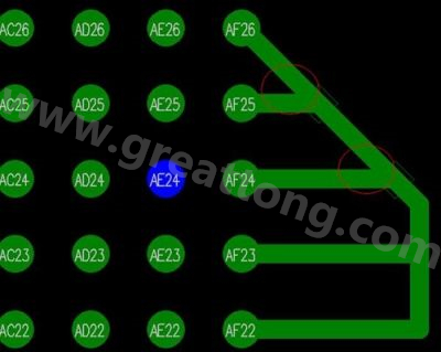 銳角走線正是化學物質得以藏身的‘酸阱’。